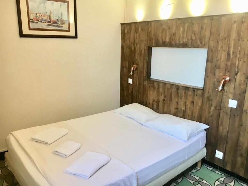 Hotel Le Centre Ле Булу Екстериор снимка